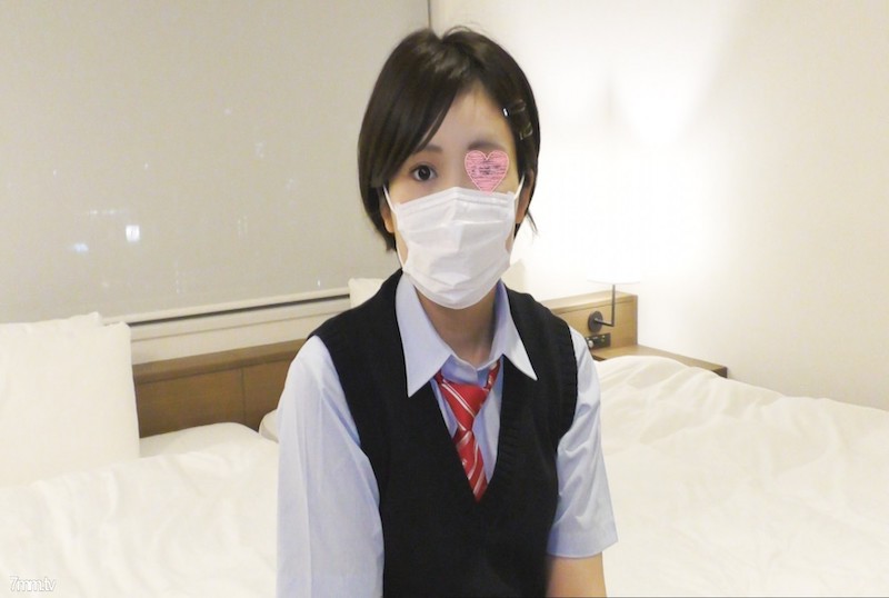 FC2-816996 那个美丽的女孩，终于解禁出场了！取下面具并用真实的脸出现！ 素人