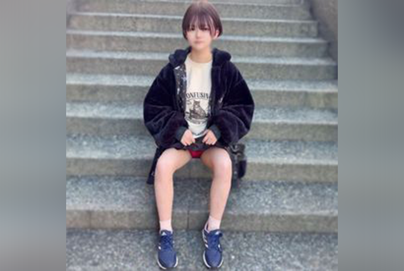 FC2-4656911 ︎[脸部暴露] 身高149cm的男孩气女大学生，一个经验不多的严肃女孩的阴部被两次内射。 素人