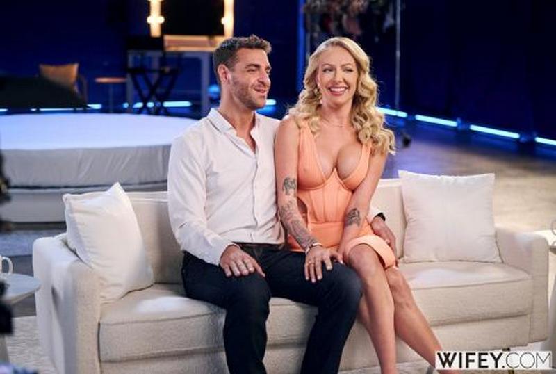 WIEY.25.04.13 可爱金发辣妹被后入式干 Victoria Rey