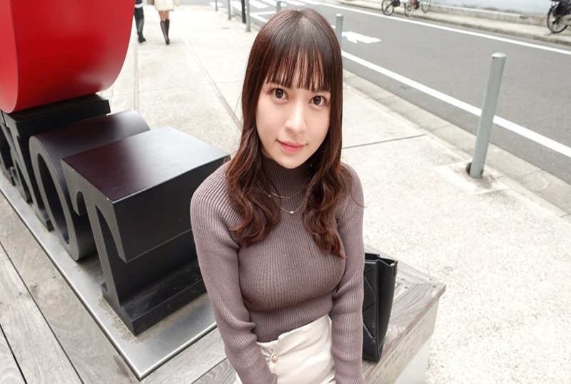 SIRO-5453 拥有可爱大眼睛的美丽混血女孩补习班老师，他每天都感到沮丧，并通过自慰来释放压力。通过性爱达到终极高潮，释放您压抑的性欲！ 素人