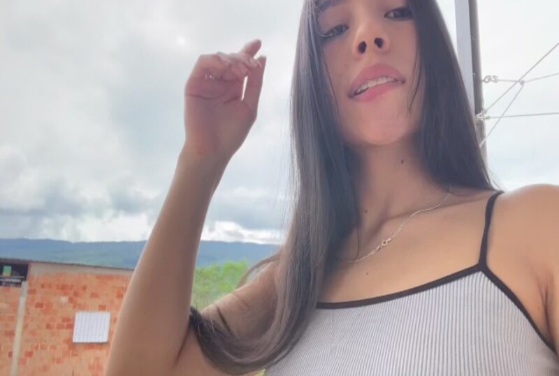 POUB-8321 裸体跳舞-移动屁股并为你打开它-大屁股电臀舞 Alexa Joes