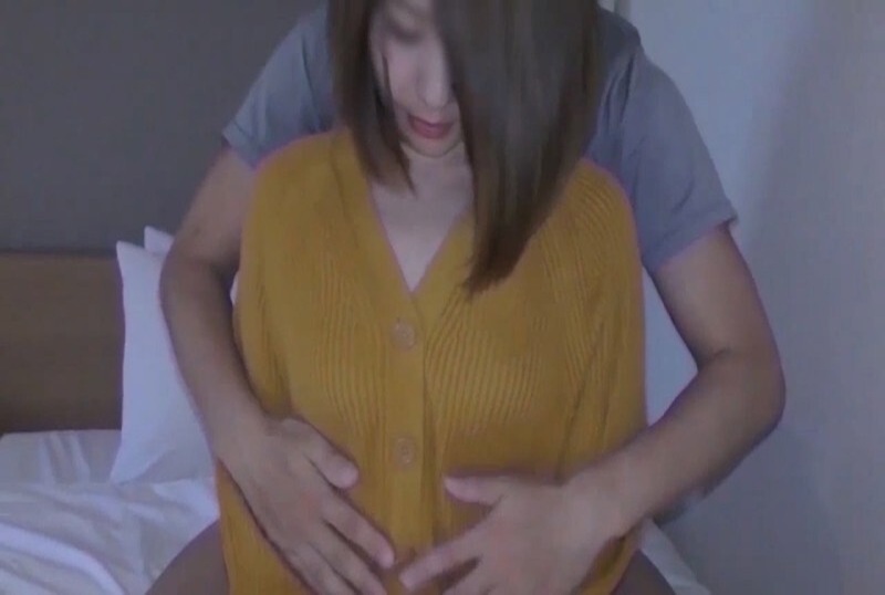 FC2-4688995 秋田美女人妻，光天化日下，被叫出来饭店中出！！ 素人